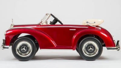 Детский электромобиль Mercedes 300S красный глянец