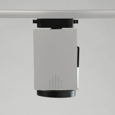 Трек-Светильник 1*30W LED 220 V (550011301)