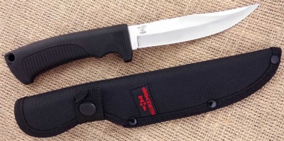Нож туристический с резиновой ручкой Ножемир Companion H-227 в чехле