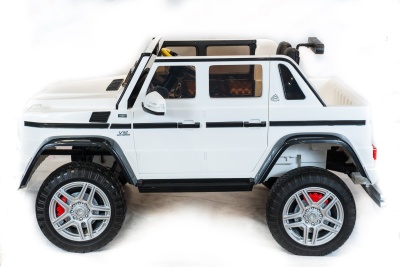 Электромобиль Mercedes-Benz Maybach G650 AMG 4x4 (белый)
