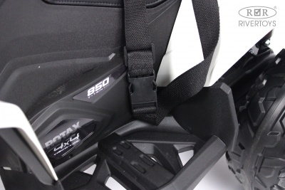 Детский электроквадроцикл BRP Can-Am Renegade (Y333YY) белый