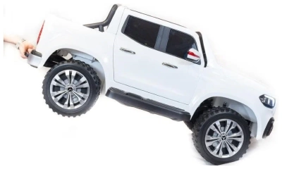 Электромобиль Merсedes-Benz X-Class 4x4 (белый)
