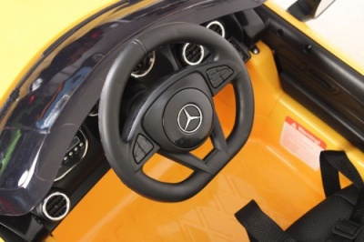 Детский электромобиль О008ОО Mercedes-Benz GT жел