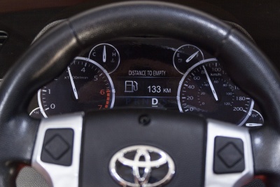 Электромобиль TOYOTA TUNDRA (оранжевый краска)
