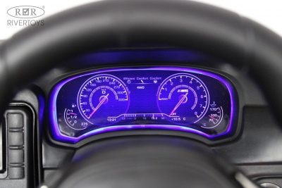 Детский электромобиль BMW M5 Competition (A555MP) белый