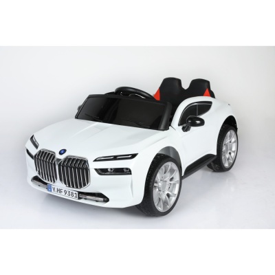 Автомобиль BMW i7 9381 Белый