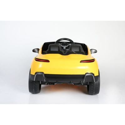 Автомобиль BMW i7 9381 Желтый