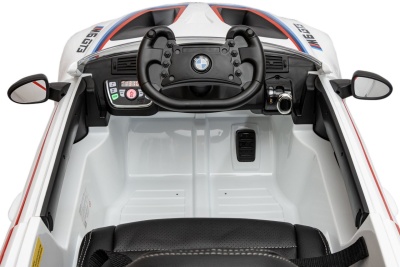 Электромобиль BMW М6 GT 3 (белый)