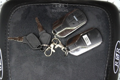 Детский электроквадроцикл ANRI белый Spider