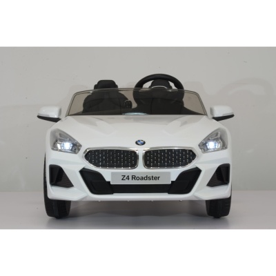 Автомобиль BMW Z4 6673R Белый