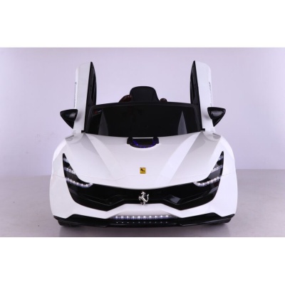 Автомобиль Ferrari FLSeat YHF9012 Белый