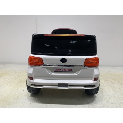 Джип Toyota LC200 2688 Белый