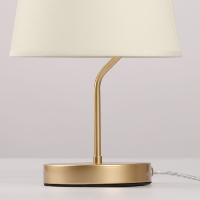 Настольная лампа Вега 1*40W E 27 220 V (329032801)