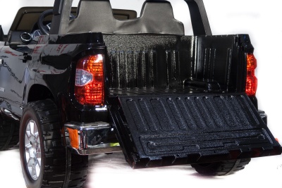 Электромобиль TOYOTA TUNDRA (чёрный краска)