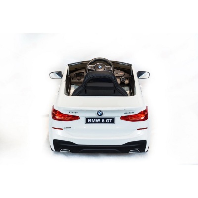 Автомобиль BMW 6 GT Белый