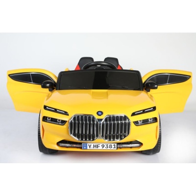 Автомобиль BMW i7 9381 Желтый