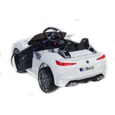 Автомобиль Mercedes Benz sport 6412 Белый