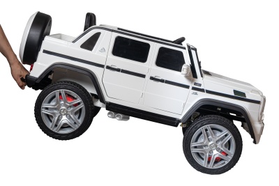 Электромобиль Mercedes-Benz Maybach Small G650S 4x4 (белый)